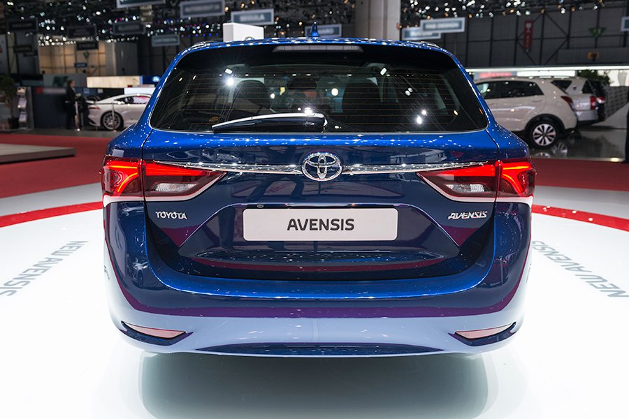 YEN� TOYOTA AVENS�S 2015 CENEVRE RES�M GALER�S�